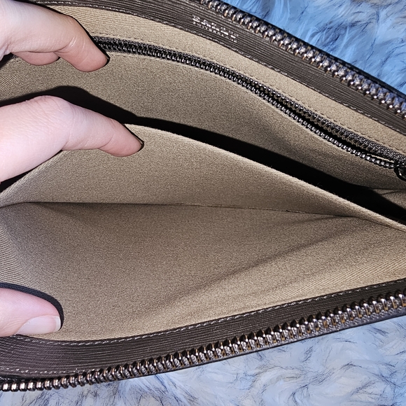 Bally Grey Wristlet Clutch - Picture 13 of 17